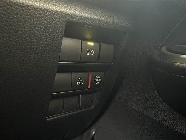 TOYOTA NOAH HYBRID 2025 Image 31