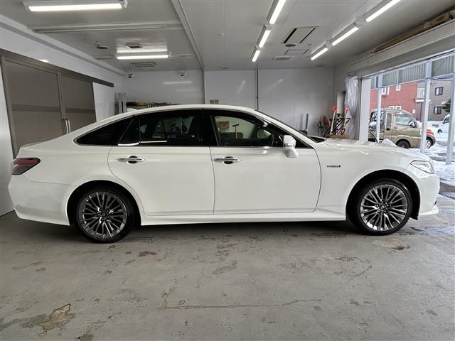 TOYOTA CROWN SEDAN HYBRID 4 2019 Image 31