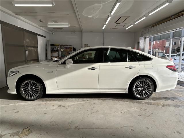 TOYOTA CROWN SEDAN HYBRID 4 2019 Image 31