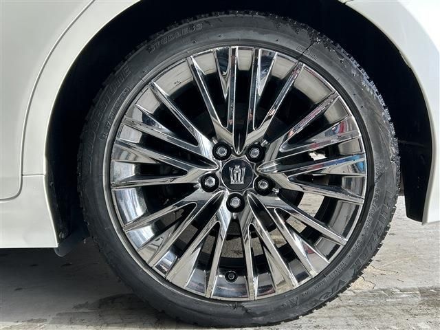 TOYOTA CROWN SEDAN HYBRID 4 2019 Image 31