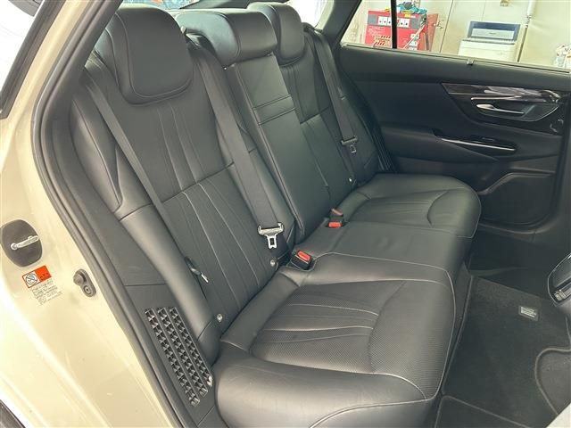 TOYOTA CROWN SEDAN HYBRID 4 2019 Image 31