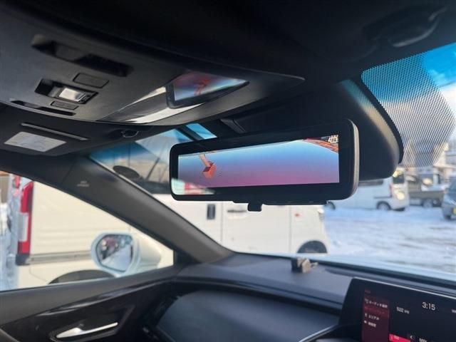 TOYOTA CROWN SEDAN HYBRID 4 2019 Image 31