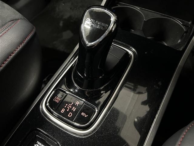 MITSUBISHI OUTLANDER PHEV 2021 Image 31