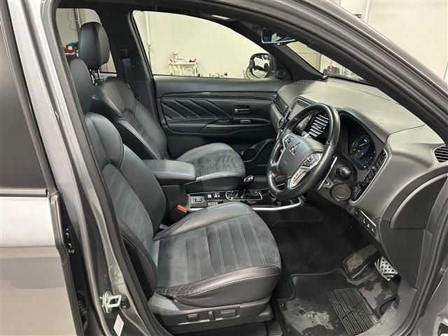 MITSUBISHI OUTLANDER PHEV 2021 Image 31