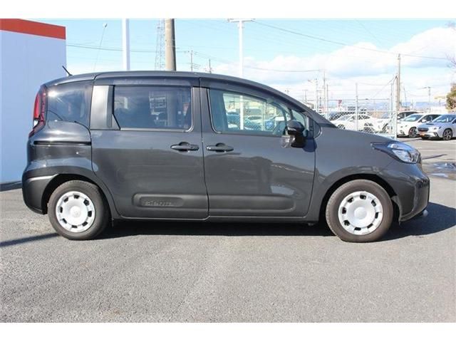 TOYOTA SIENTA HYBRID 2023 Image 31