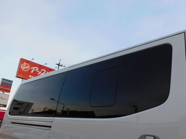 NISSAN NV350 CARAVAN 2019 Image 31