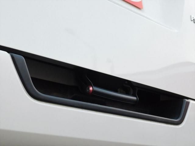 NISSAN NV350 CARAVAN 2019 Image 31