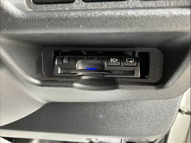 TOYOTA REGIUSACE VAN 2WD 2018 Image 31