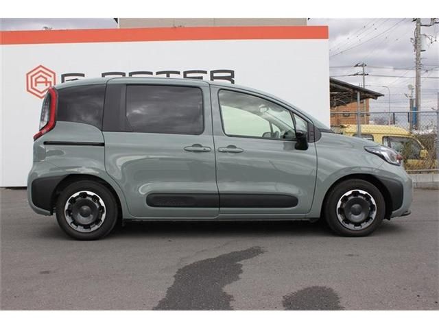 TOYOTA SIENTA HYBRID 2023 Image 31