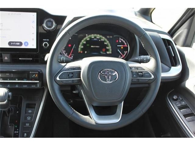 TOYOTA NOAH 2023 Image 31