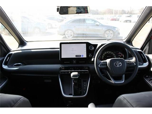 TOYOTA NOAH 2023 Image 31