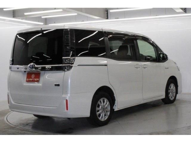 TOYOTA VOXY HYBRID 2019 Image 31