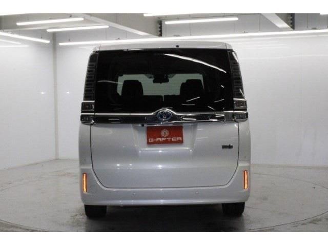 TOYOTA VOXY HYBRID 2019 Image 31