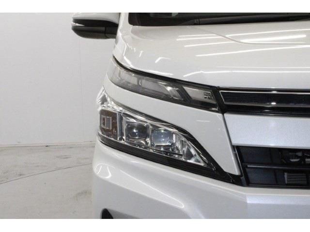 TOYOTA VOXY HYBRID 2019 Image 31