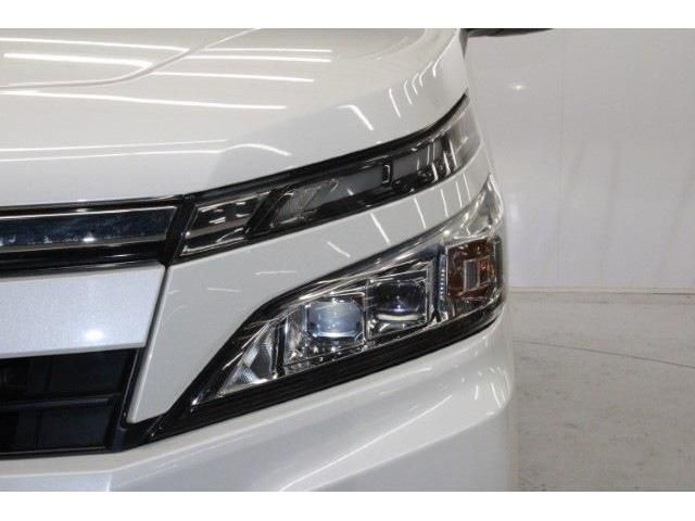 TOYOTA VOXY HYBRID 2019 Image 31