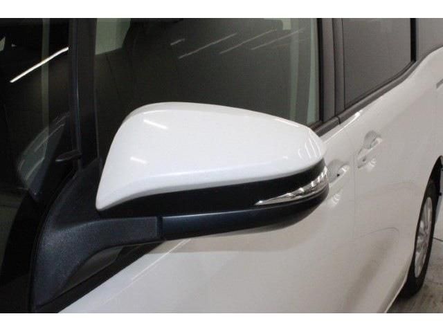 TOYOTA VOXY HYBRID 2019 Image 31