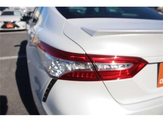 TOYOTA CAMRY HYBRID 2019 Image 31