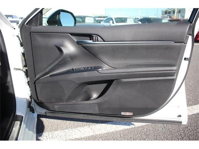 TOYOTA CAMRY HYBRID 2019 Image 31