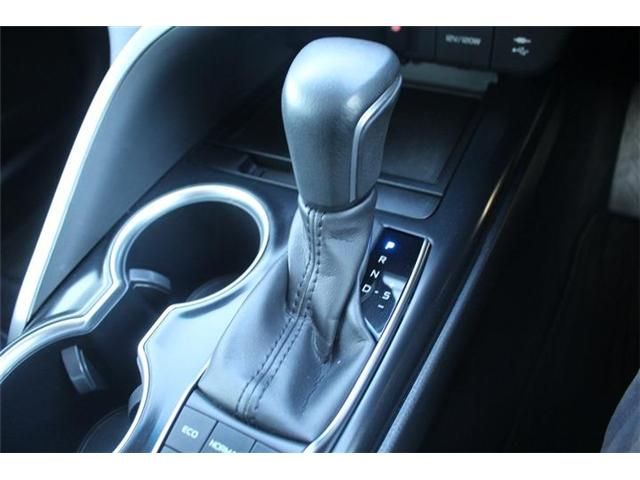 TOYOTA CAMRY HYBRID 2019 Image 31