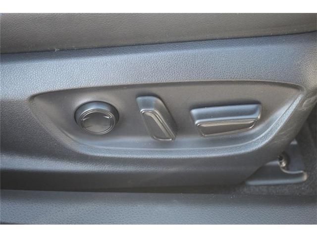 TOYOTA CAMRY HYBRID 2019 Image 31