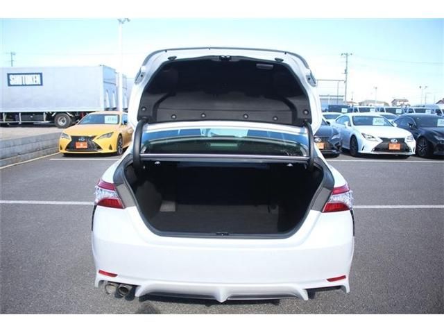 TOYOTA CAMRY HYBRID 2019 Image 31