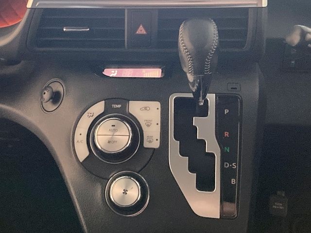 TOYOTA SIENTA 2019 Image 31