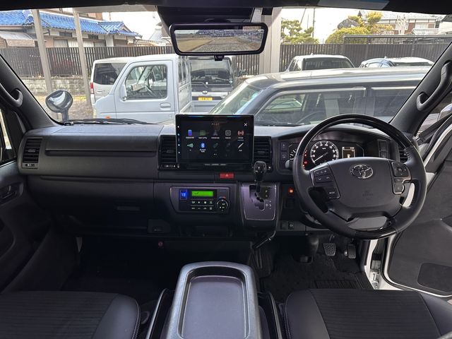 TOYOTA HIACE VAN 4WD 2025 Image 31