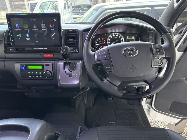 TOYOTA HIACE VAN 4WD 2025 Image 31