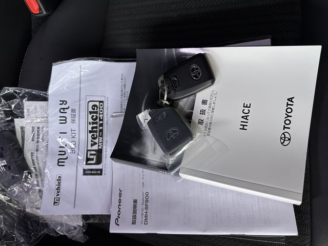 TOYOTA HIACE VAN 4WD 2025 Image 31