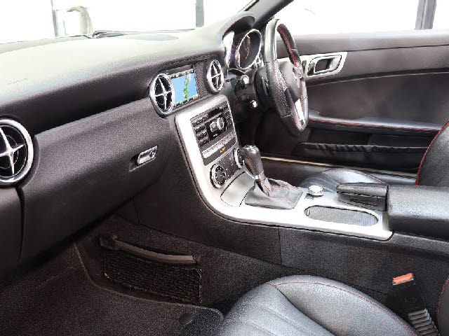 MERCEDES BENZ SLK CL 2014 Image 31