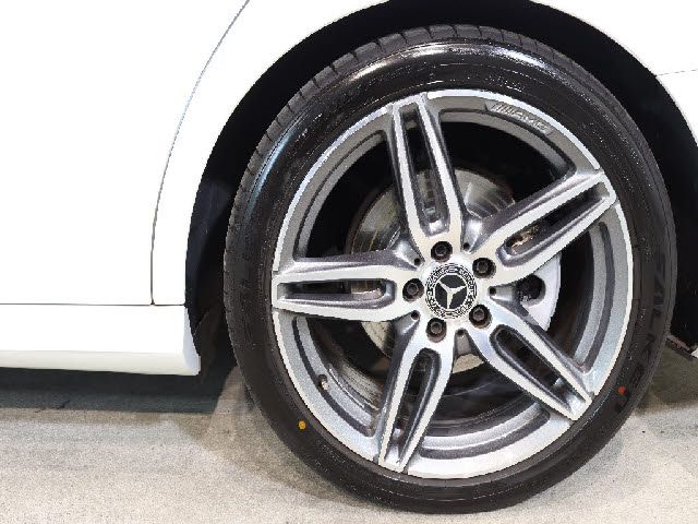 MERCEDES BENZ E CLAS 2017 Image 31