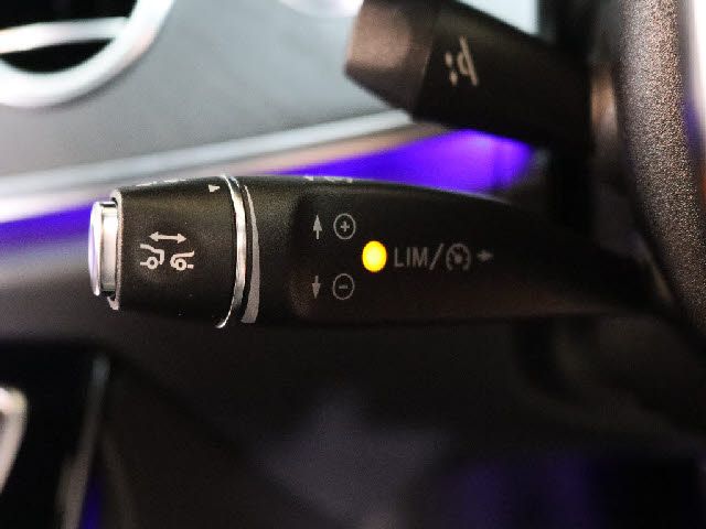 MERCEDES BENZ E CLAS 2017 Image 31