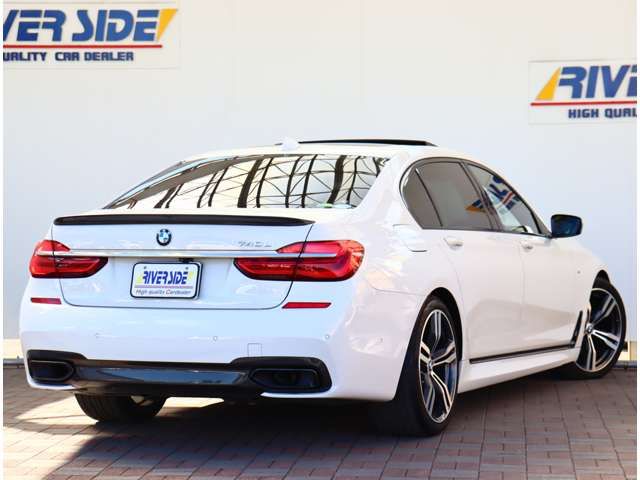 BMW 7SERIES 2016 Image 31