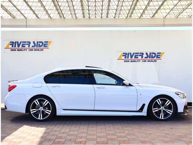 BMW 7SERIES 2016 Image 31