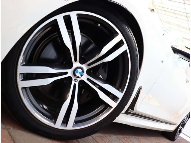 BMW 7SERIES 2016 Image 31