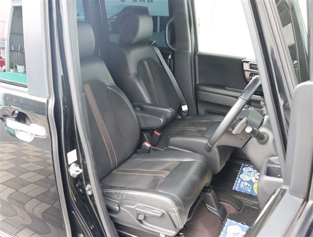 HONDA N BOX CUSTOM 2018 Image 31