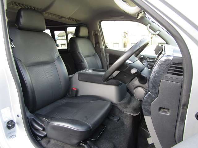 NISSAN NV350 CARAVAN 2016 Image 31