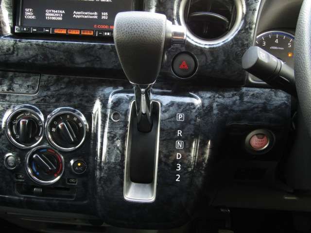 NISSAN NV350 CARAVAN 2016 Image 31