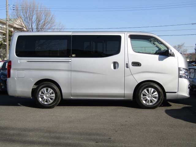 NISSAN NV350 CARAVAN 2020 Image 31