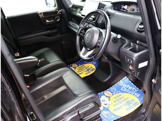 HONDA N BOX CUSTOM 2018 Image 31