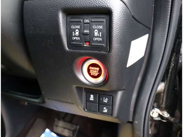 HONDA N BOX CUSTOM 2018 Image 31