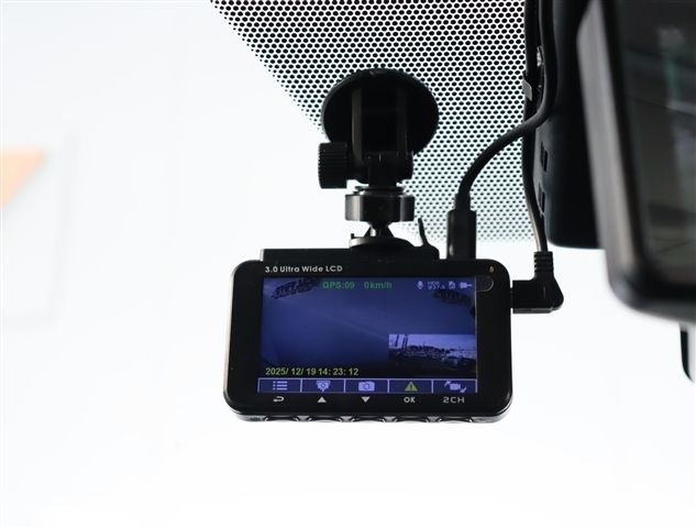 TOYOTA PRIUS 2019 Image 31