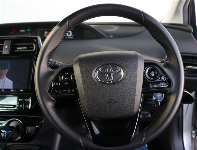 TOYOTA PRIUS 2019 Image 31