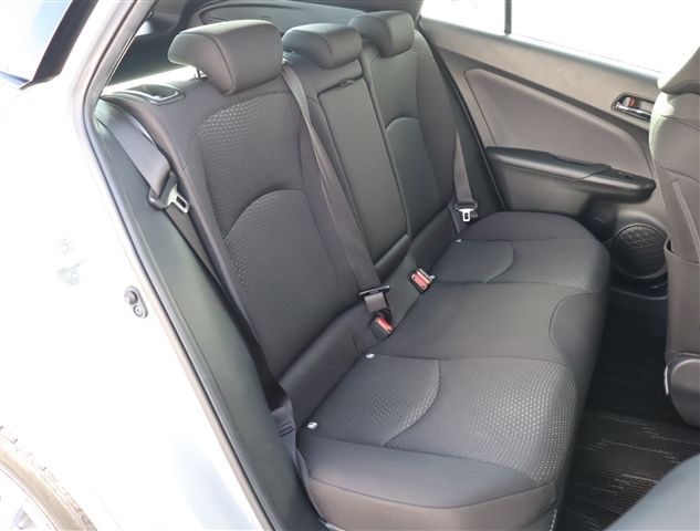 TOYOTA PRIUS 2019 Image 31