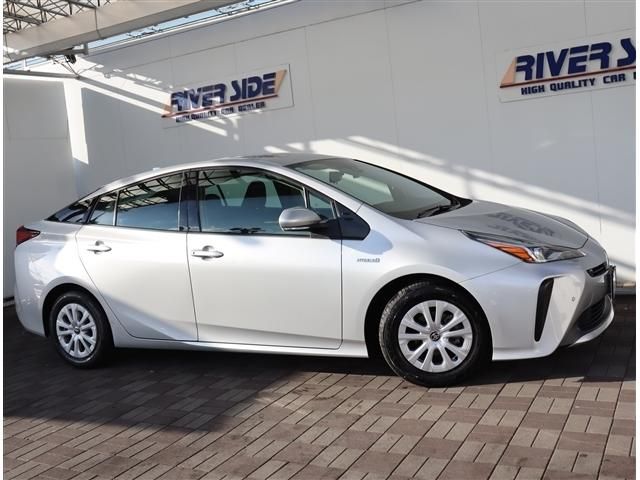 TOYOTA PRIUS 2019 Image 31