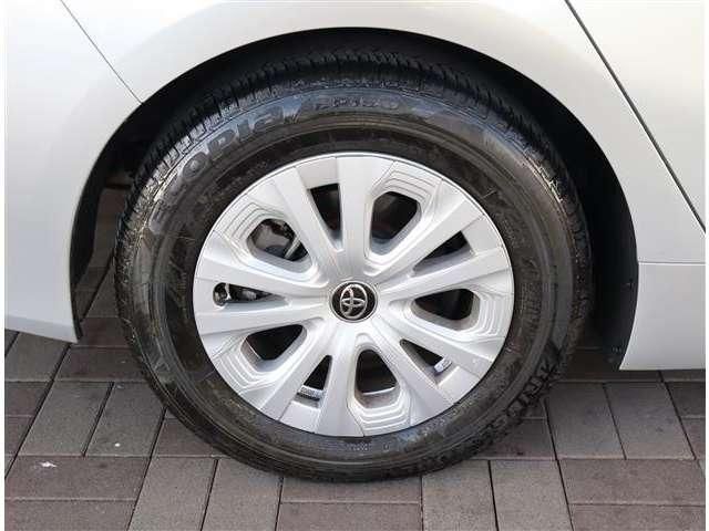 TOYOTA PRIUS 2019 Image 31