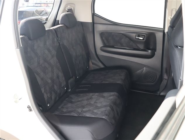 MITSUBISHI EK X EV 2022 Image 31