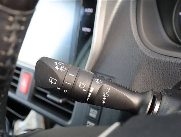 TOYOTA ESQUIRE HYBRID 2017 Image 31