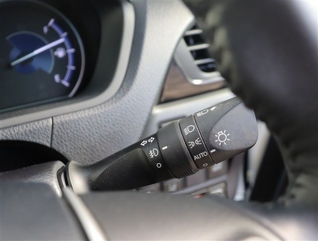 TOYOTA ESQUIRE HYBRID 2017 Image 31