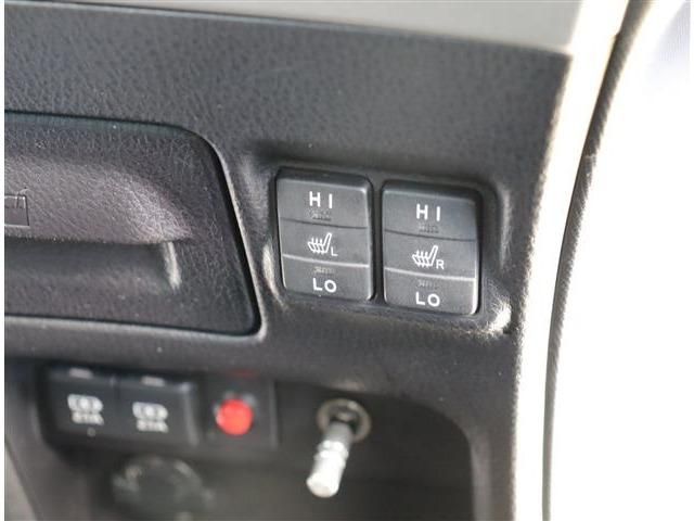 TOYOTA ESQUIRE HYBRID 2017 Image 31